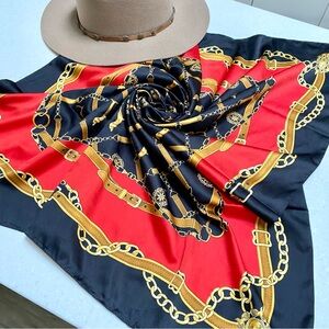 Made in ITALY chain/bolt Equestrian vibe boho scarf/wrap